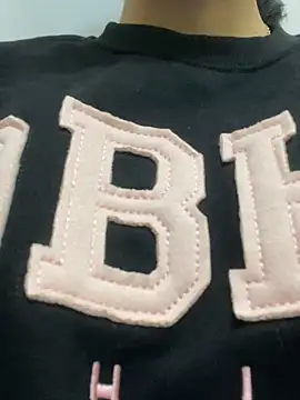 Snapshot of meomeo2k6 chatting on 11/18/25, 02:43 meomeo2k6 online show from 11/18/25, 02:43