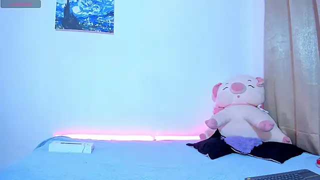 Snapshot of Shophie_thoopson chatting on 04/05/26, 07:00 Shophie thoopson online show from 04/05/26, 07:00