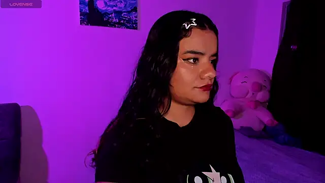 Snapshot of Shophie_thoopson chatting on 04/16/26, 07:31 Shophie thoopson online show from 04/16/26, 07:31