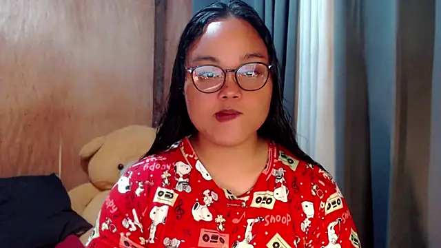  Lylia online show from 10/06/25, 09:45