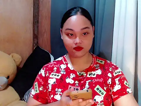 Snapshot of _Lylia chatting on 12/02/25, 04:51 Lylia online show from 12/02/25, 04:51