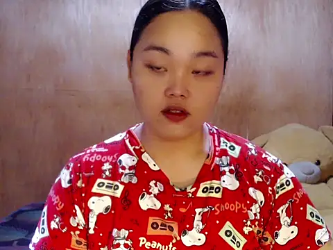  Lylia online show from 05/17/26, 04:32