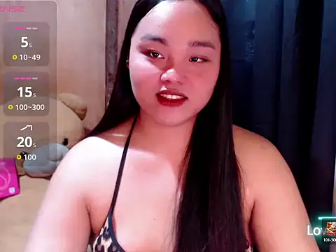 Snapshot of _Lylia chatting on 07/13/26, 07:11 Lylia online show from 07/13/26, 07:11