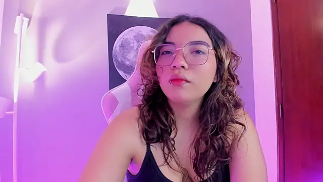 AliceCamxxx online show from 09/09/25, 12:05