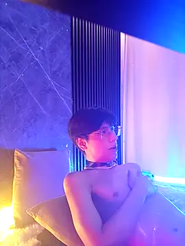 Snapshot of luixdust_ chatting on 09/10/25, 10:15 luixdust online show from 09/10/25, 10:15