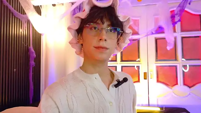 Snapshot of luixdust_ chatting on 10/20/25, 06:25 luixdust online show from 10/20/25, 06:25