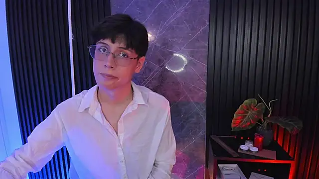 Snapshot of luixdust_ chatting on 11/27/25, 05:20 luixdust online show from 11/27/25, 05:20