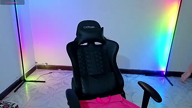 MiaLozanox online show from 09/18/25, 09:00