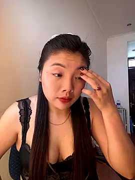 Snapshot of D2sweet chatting on 09/24/25, 05:22 D2sweet online show from 09/24/25, 05:22