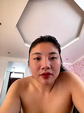 Snapshot of D2sweet chatting on 10/12/25, 02:21 D2sweet online show from 10/12/25, 02:21