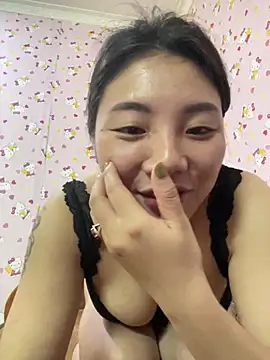 Snapshot of D2sweet chatting on 10/23/25, 03:44 D2sweet online show from 10/23/25, 03:44