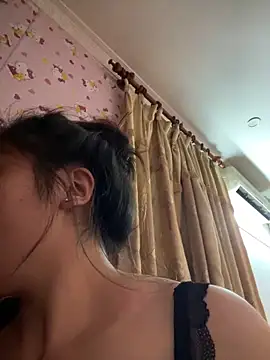 Snapshot of D2sweet chatting on 11/07/25, 04:07 D2sweet online show from 11/07/25, 04:07