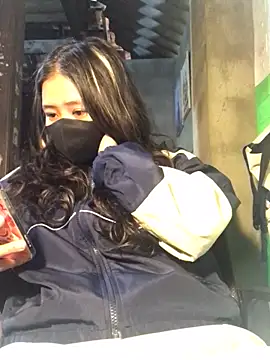 Snapshot of Venessa chatting on 03/16/26, 01:33 Venessa online show from 03/16/26, 01:33