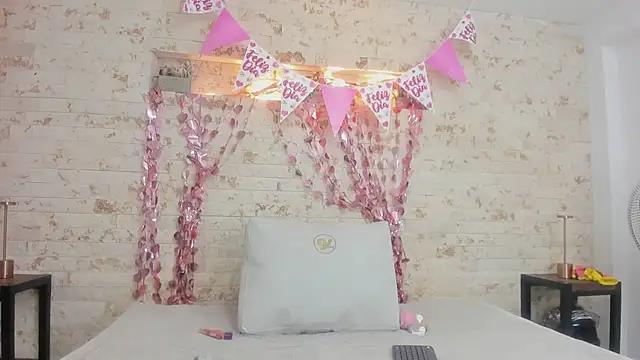 ikia lopez  online show from 02/18/26, 11:28