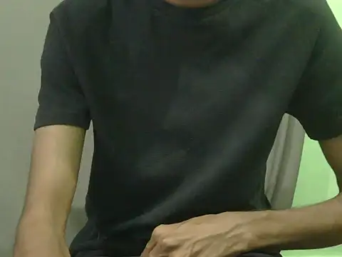 Snapshot of rockyy23boy chatting on 03/12/26, 01:28 rockyy23boy online show from 03/12/26, 01:28