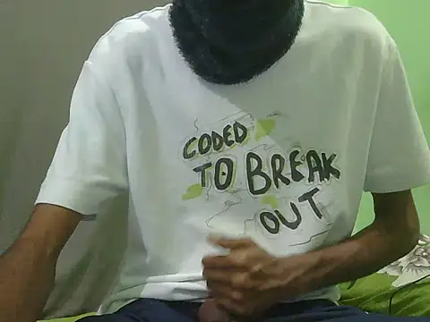 Snapshot of rockyy23boy chatting on 03/16/26, 06:28 rockyy23boy online show from 03/16/26, 06:28