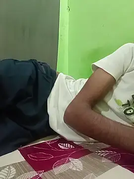 Snapshot of rockyy23boy chatting on 03/21/26, 03:33 rockyy23boy online show from 03/21/26, 03:33