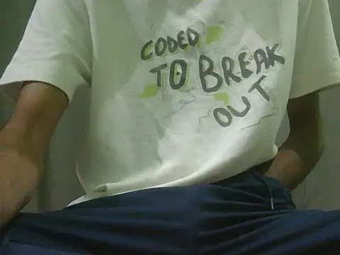 Snapshot of rockyy23boy chatting on 04/04/26, 01:48 rockyy23boy online show from 04/04/26, 01:48