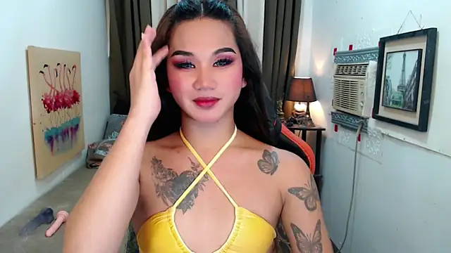 Snapshot of lil_fantacy chatting on 10/06/25, 09:18 lil fantacy online show from 10/06/25, 09:18