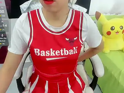 Snapshot of LuckyBabe_new01 chatting on 09/17/25, 02:30 LuckyBabe new01 online show from 09/17/25, 02:30