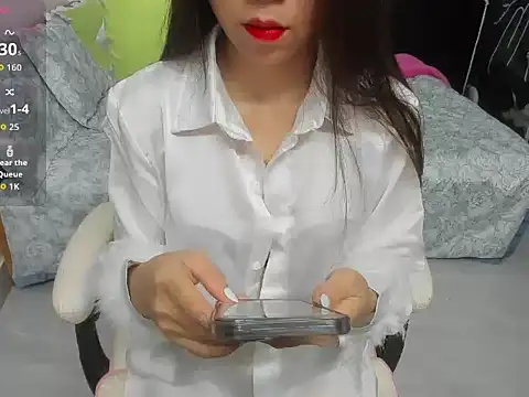 Snapshot of LuckyBabe_new01 chatting on 09/30/25, 04:01 LuckyBabe new01 online show from 09/30/25, 04:01