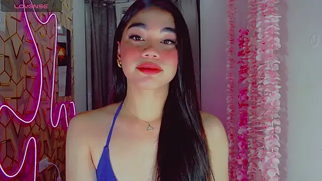 Snapshot of DreamGirlMia chatting on 05/21/26, 03:24 DreamGirlMia online show from 05/21/26, 03:24