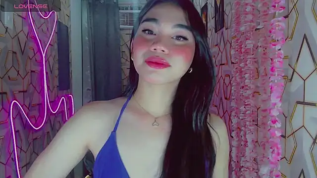 Snapshot of DreamGirlMia chatting on 05/22/26, 01:50 DreamGirlMia online show from 05/22/26, 01:50