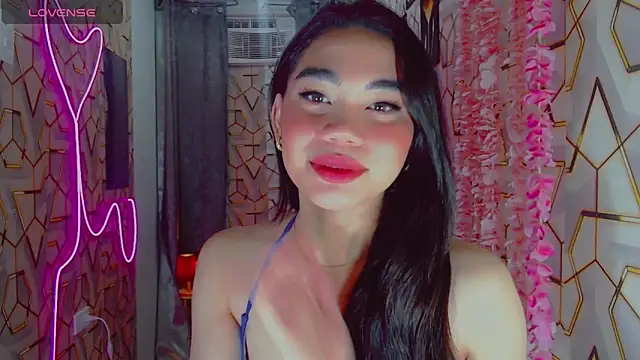 Snapshot of DreamGirlMia chatting on 05/23/26, 03:45 DreamGirlMia online show from 05/23/26, 03:45