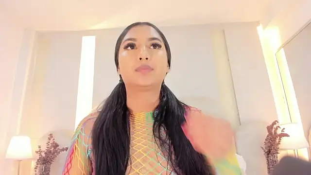 Snapshot of SalomeeBell chatting on 09/18/25, 08:33 SalomeeBell online show from 09/18/25, 08:33