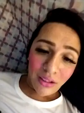 enoria1992 online show from 04/17/26, 05:54