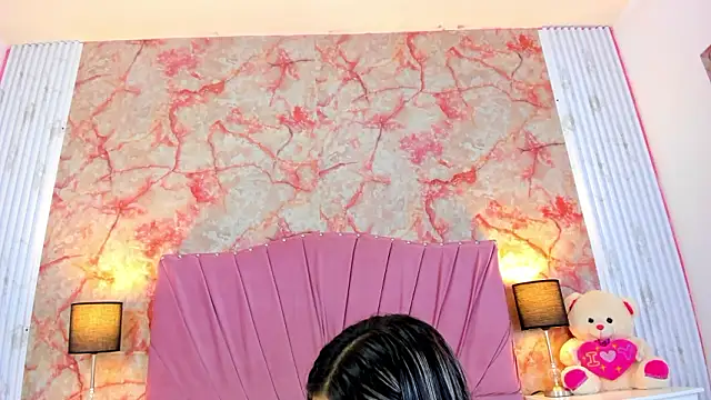 Snapshot of Wonderkloe_ chatting on 03/28/26, 02:55 Wonderkloe online show from 03/28/26, 02:55