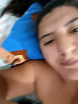 Snapshot of ashley0801 chatting on 12/18/25, 04:07 ashley0801 online show from 12/18/25, 04:07