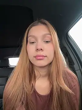 Nikii   online show from 04/13/26, 03:28