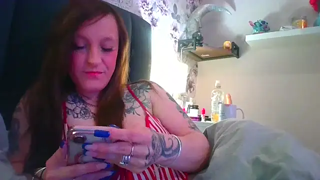 Snapshot of LucyRoseMae chatting on 05/17/26, 07:06 LucyRoseMae online show from 05/17/26, 07:06