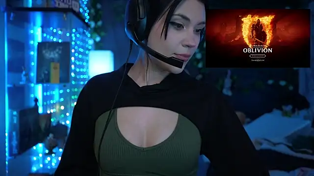 Snapshot of littlelune chatting on 01/07/26, 03:09 littlelune online show from 01/07/26, 03:09