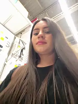 Isabella21  online show from 10/03/25, 11:13