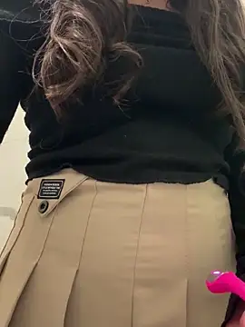 Isabella21  online show from 11/13/25, 08:30