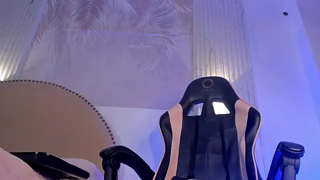 Snapshot of Melany__08 chatting on 09/12/25, 01:22 Melany  08 online show from 09/12/25, 01:22