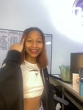 LorenBeiker- online show from 10/07/25, 12:02