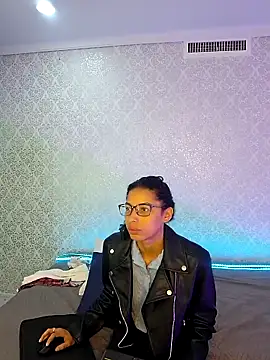 Snapshot of BeccaReedd chatting on 11/14/25, 11:09 BeccaReedd online show from 11/14/25, 11:09