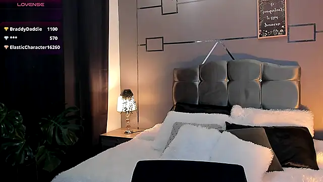 Snapshot of Christopher_77 chatting on 11/27/25, 03:58 Christopher 77 online show from 11/27/25, 03:58