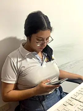 Velma star online show from 09/18/25, 11:34