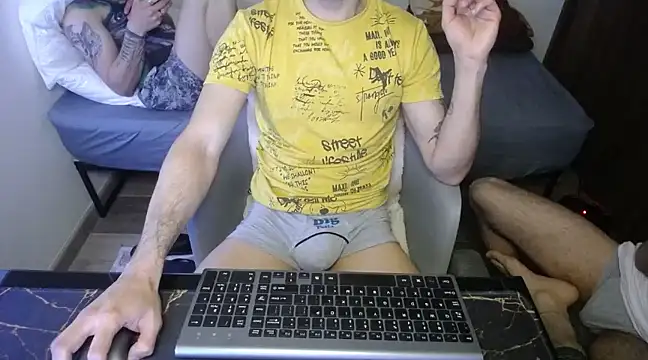 bossking017 online show from 01/15/25, 06:19