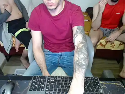 bossking017 online show from 02/01/25, 07:13