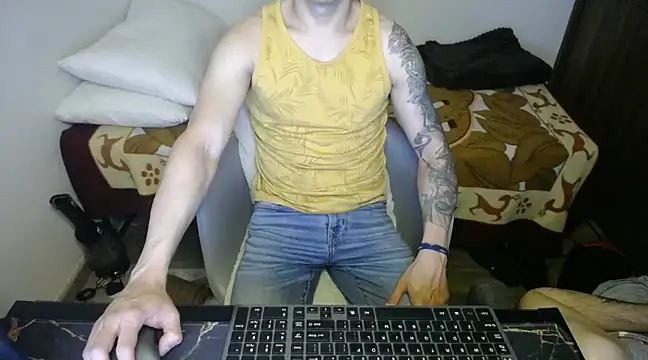 bossking017 online show from 02/06/25, 03:48