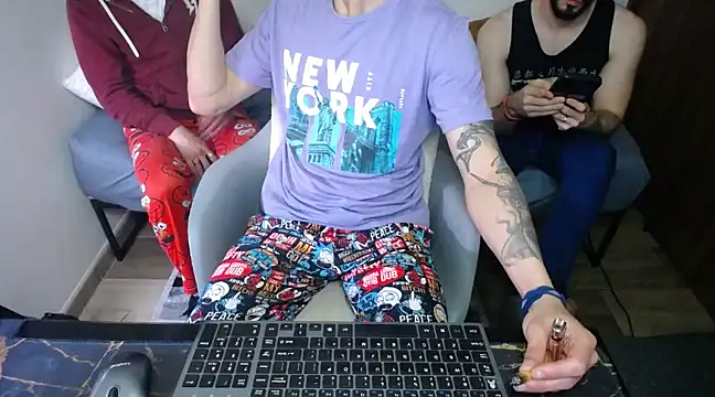 bossking017 online show from 02/08/25, 04:47