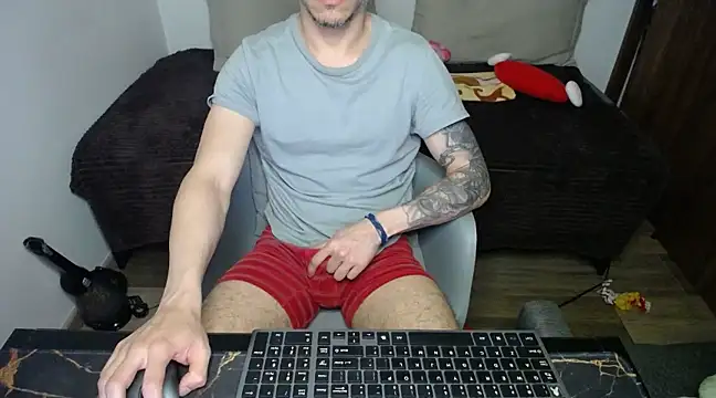 bossking017 online show from 02/21/25, 10:59