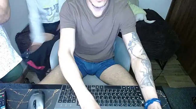 bossking017 online show from 02/22/25, 08:42