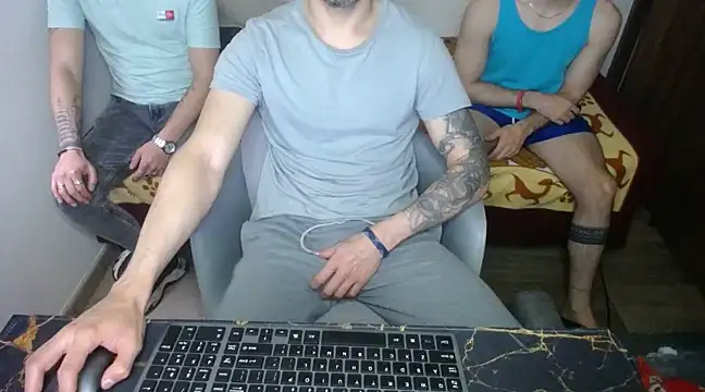 bossking017 online show from 03/14/25, 05:02