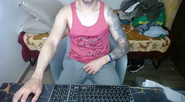 bossking017 online show from 03/15/25, 02:23